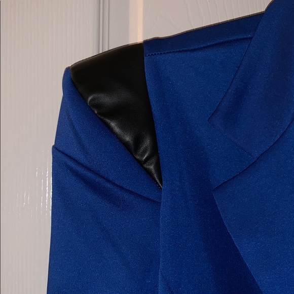 Large Quarter Length Royal Blazer - Picture 4 of 7
